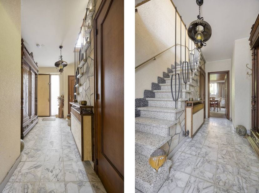 Deze woning staat op een ruim perceel van 14 are 45 centiare en beschikt over een bewoonbare oppervlakte van circa 194 m². Bovendien bevinden tal van