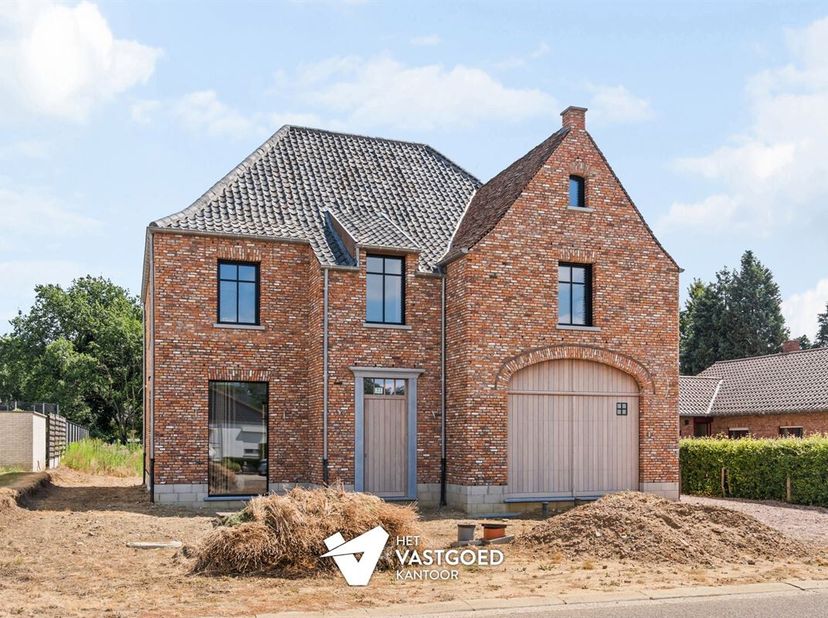 Maison à vendre
                    à 3945 Oostham