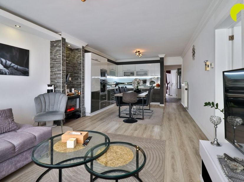 Appartement te koop in Bisschoppenhoflaan  199 bus 101,
                    2100 Deurne