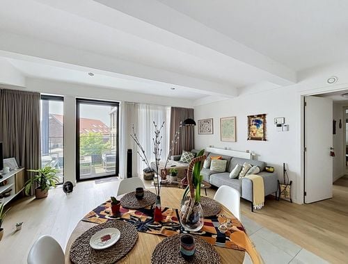                                         Appartement à louer à Ixelles, € 2.000
