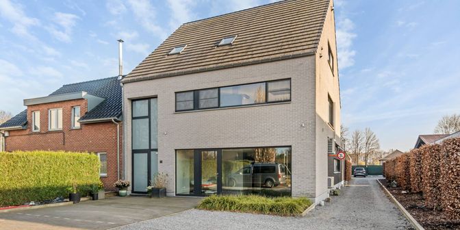 Appartement te koop in Hasseltweg 285 bus 11, 3600 Genk