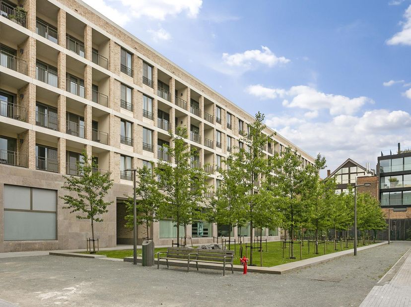 Bien professionnel à vendre
                    à 2000 Antwerpen