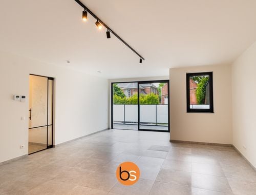                                         Appartement à louer à Beselare, € 910
