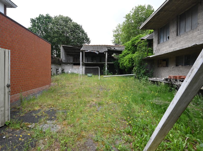 Terrain à vendre
                    à 8850 Ardooie