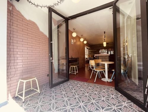                                        Bien commercial à louer à Gent, € 1.600
