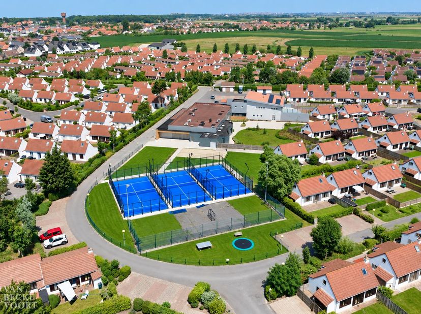Bedrijfsvastgoed te huur in Bredeweg 113,
                    8420 Klemskerke