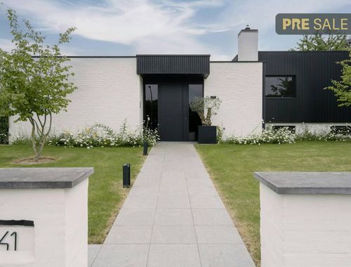                                         Villa te koop in Marke, € 950.000
