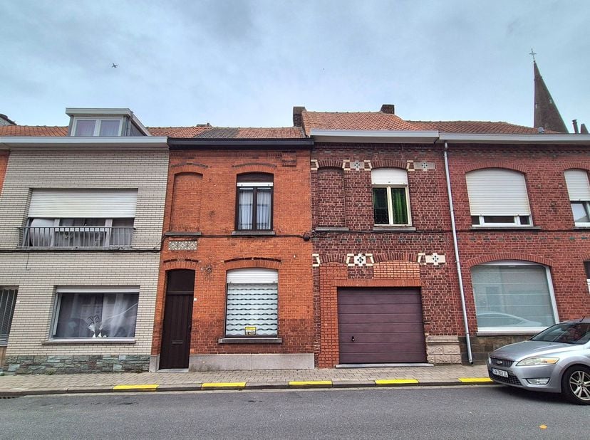 Huis te koop in Graaf v. Vlaanderenstraat 7,
                    8930 Menen