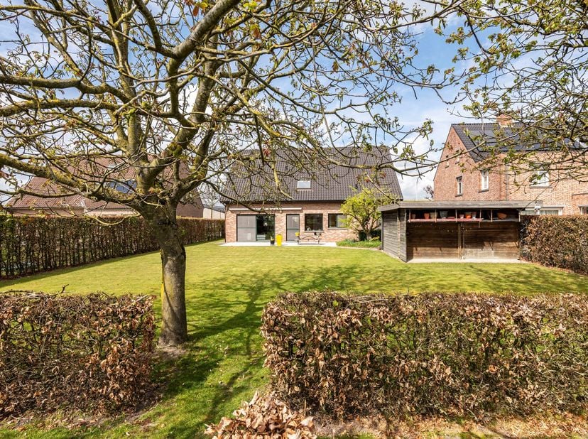 Huis te koop in Sint Lenaartseweg 43A,
                    2320 Hoogstraten