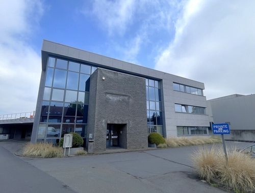                                         Kantoor te huur in Aartselaar, € 4.000
