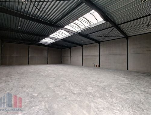                                         Bedrijfsgebouw te huur in Oostkamp, € 880
