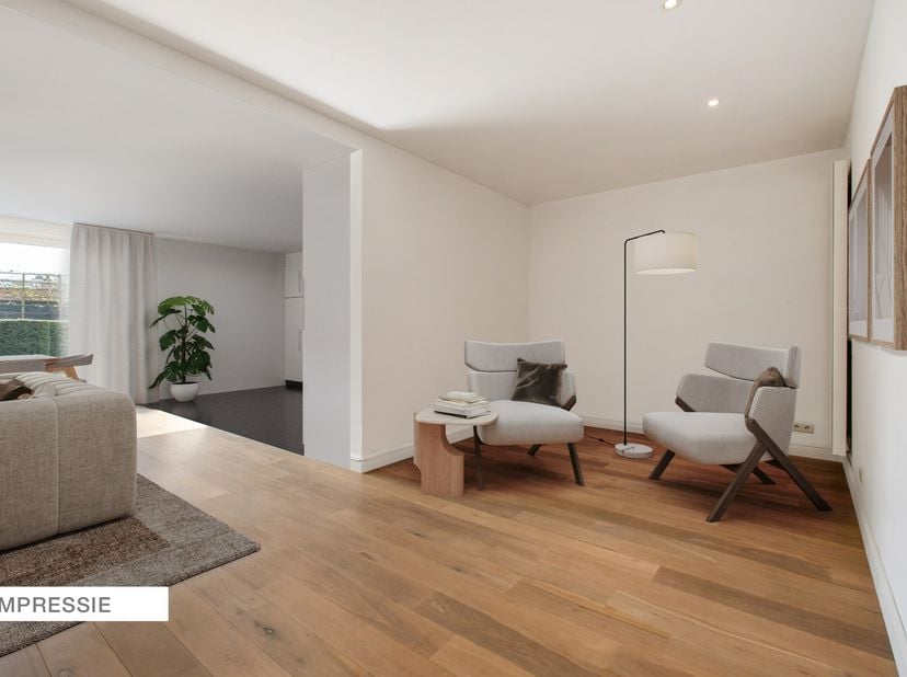 Dit topklasse appartement is gelegen in kleinschalig complex op wandelafstand van de Grote Markt. Het appartement omvat een inkomhal, riante woonkamer