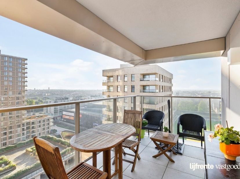 Appartement te koop in Troonstraat 200 bus 1104,
                    8400 Oostende