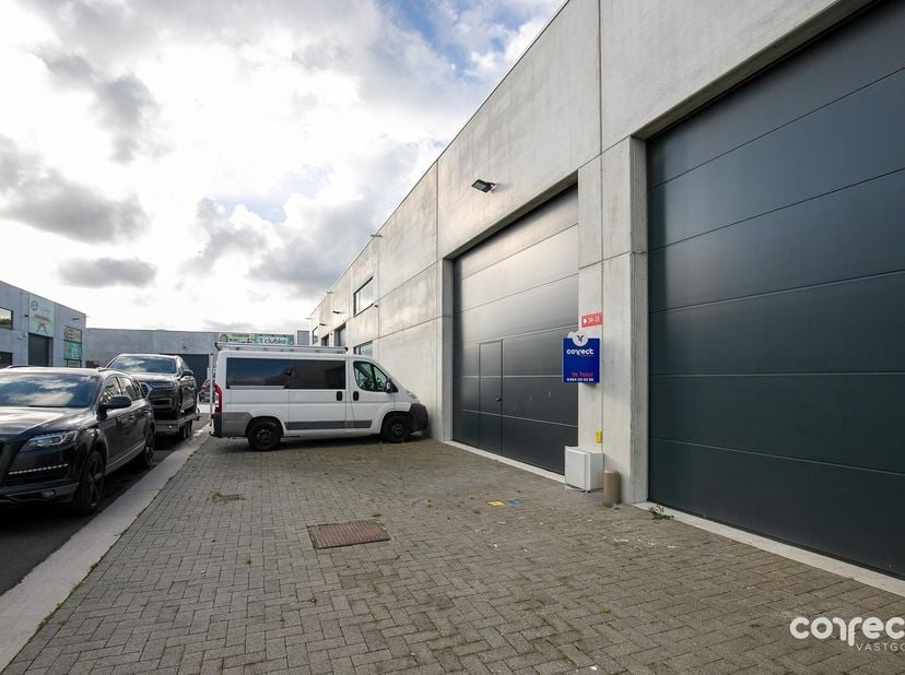 Bedrijfsvastgoed te huur in Industriestraat 38 bus 31,
                    8480 Ichtegem