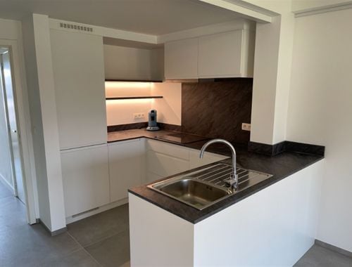                                         Appartement te huur in Kortrijk, € 675
