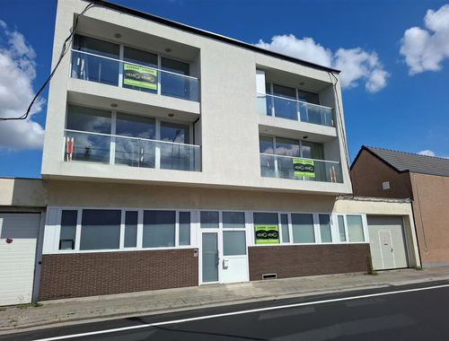                                         Autre à vendre à Mouscron, € 800.000
