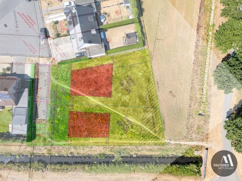 Op zoek naar een stuk bouwgrond zonder verplichtingen? Gelegen in een rustige en aangename verkaveling op korte afstand van het centrum.<br />
Zeer ru