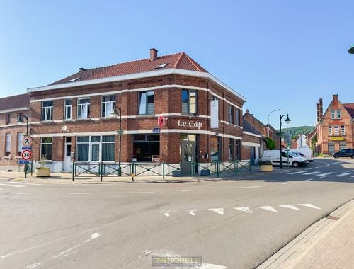                                         Bâtiment commercial à vendre à Amougies, € 249.000

