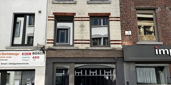 Bien professionnel à louer à 7850 Enghien