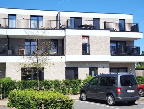                                         Appartement à louer à Wielsbeke, € 750

