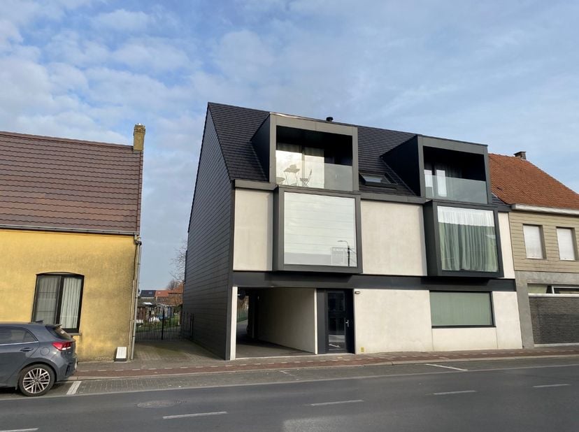 Verzorgd appartement op de eerste verdieping van de kleinschalige Residentie De Stasie.<br />
<br />
Indeling: lichtrijke leefruimte, open ingerichte