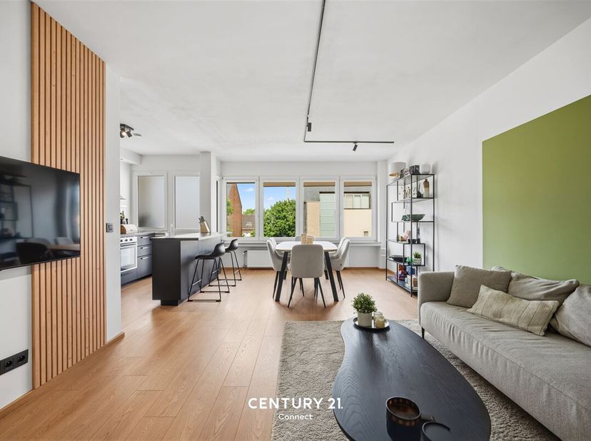 **Modern en lichtrijk wonen te Kessel-Lo**  garage en kelderberging inbegrepen<br />
De Franz Schollaertstraat, gekend om zijn gegeerde ligging, rusti