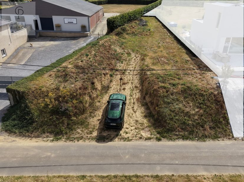 Droom je van een nieuwbouwwoning op een rustige locatie?<br />
Dan is deze bouwgrond in Mielen-boven-Aalst zeker een bezoek waard.<br />
<br />
De Ker