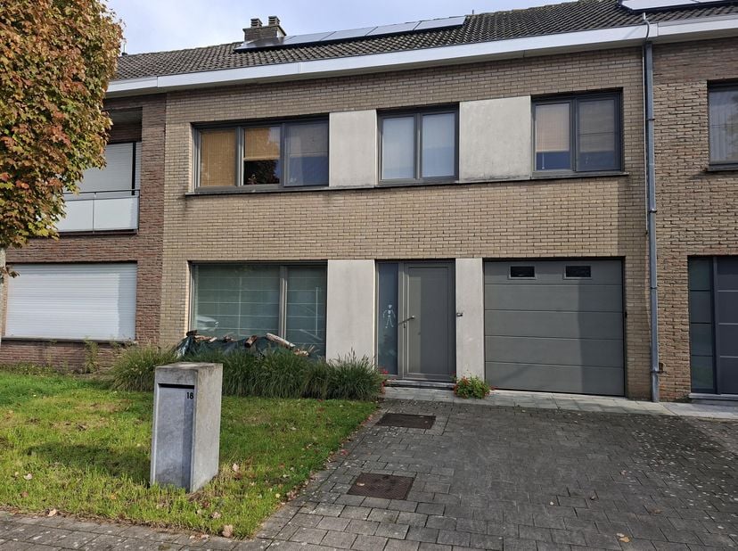 Huis te koop in Schepenbankstraat 18,
                    8310 Sint-Kruis