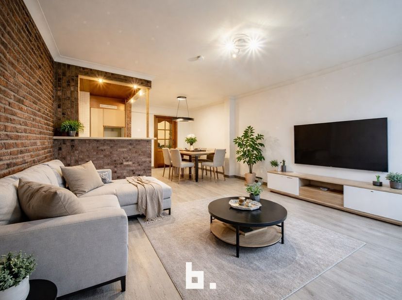 Op een absolute topligging in Blankenberge, in een rustige straat vlak voor de zeedijk, bevindt zich dit appartement met sterke verhuurbaarheid.<br />