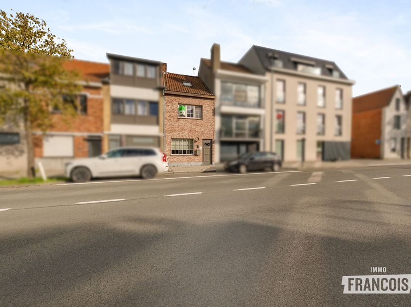 Huis te koop in Torhoutse Steenweg 301,
                    8200 Sint-Andries