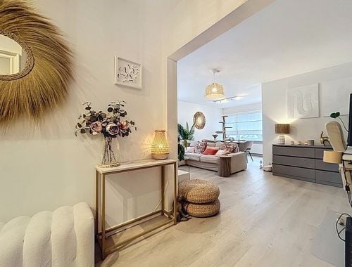                                         Gelijkvloers app. te koop in Borsbeek, € 299.000
