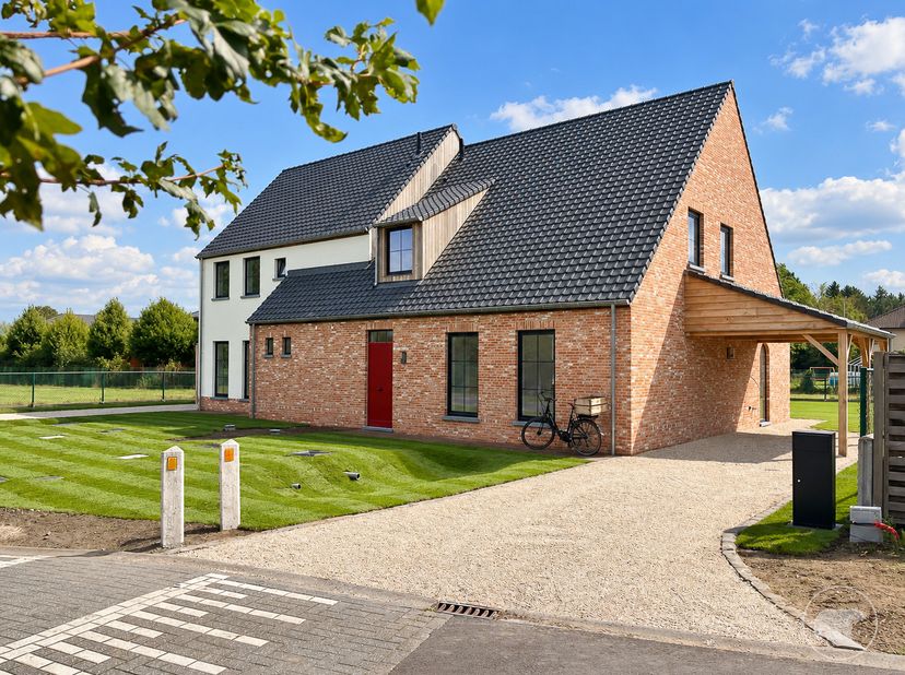 Huis te huur in Heidestraat 70,
                    9070 Heusden