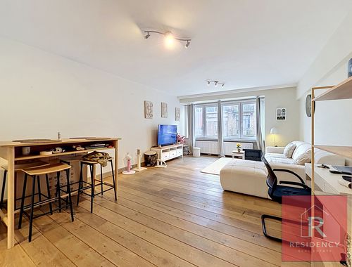                                         Appartement te koop in Laken, € 239.000
