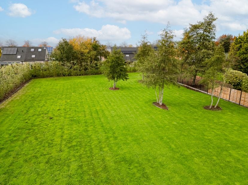 Uniek Villaperceel van 3.100 m² te Kleit (Maldegem) – Privacy, Ruimte &amp;amp; Topligging!<br />
Ontdek dit uitzonderlijke perceel bouwgrond van maar lie