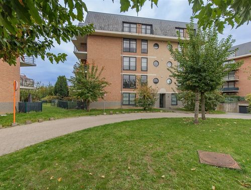                                         Appartement à vendre à Berchem-Sainte-Agathe, € 325.000
