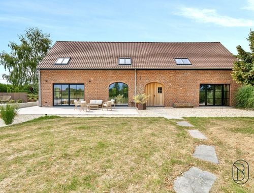                                         Woning te koop in Frasnes-lez-Buissenal, € 599.000
