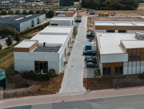                                         Bâtiment d’entreprise à vendre à Roeselare, € 1.275.000

