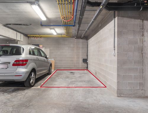                                         Garage te koop in Zwijnaarde, € 17.000
