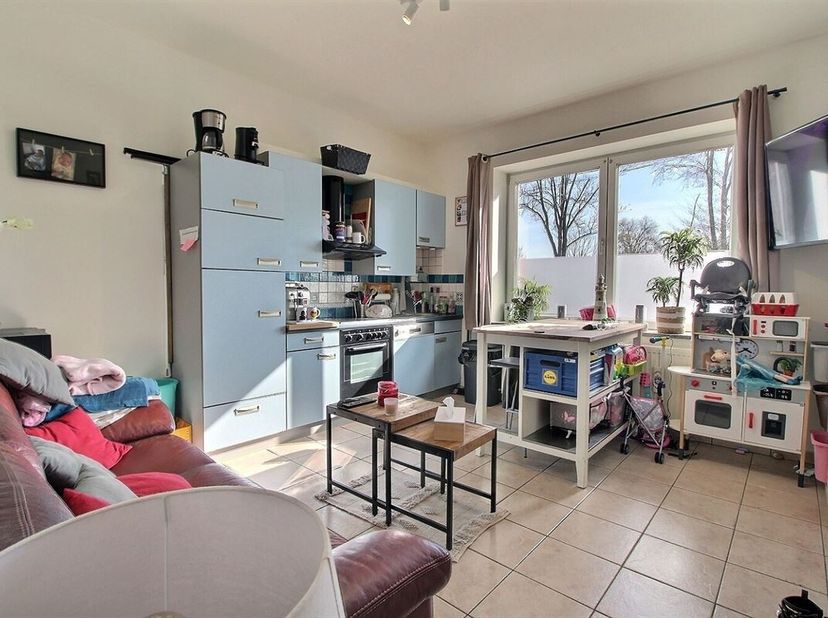 L'agence HOME EXPERT IMMO vous propose ce charmant appartement situé en rez-de-chaussée d'une petite co-propriété. D'une superficie habitable de 41 m²