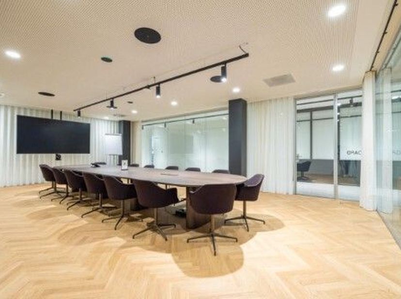 Bien professionnel à louer
                    à 2070 Zwijndrecht