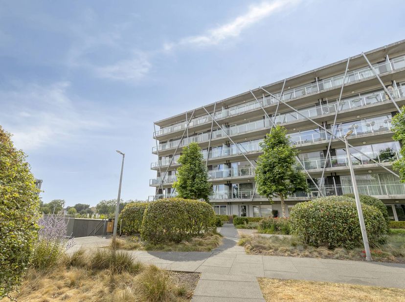 Appartement te koop in Marie Popelinplantsoen 1 bus 05.02,
                    8000 Brugge