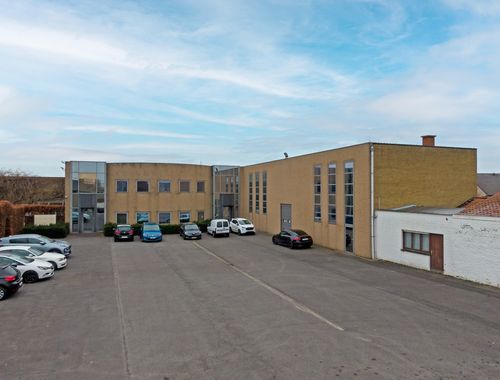                             Bedrijfsgebouw te huur in Deerlijk
