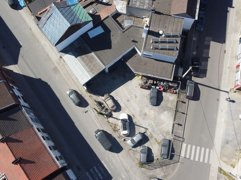 Huis te koop in Rue des Carrières 1,
                    6010 Couillet