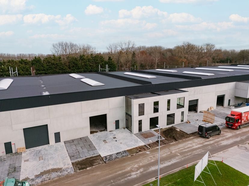 Ontdek het gloednieuwe KMO-project Gruuthuse in Oostkamp.<br />
Dit modern bedrijvenproject bevindt zich op een strategische locatie in het hart van W
