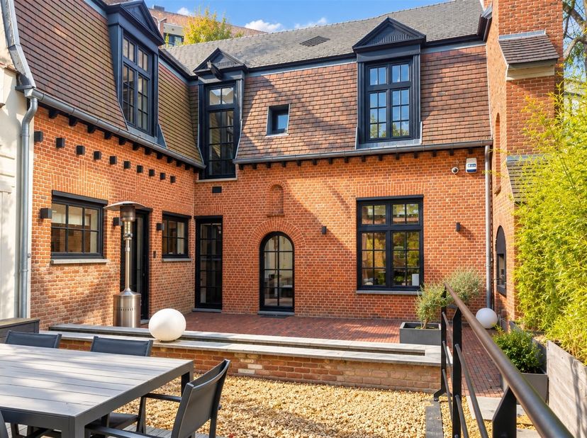 Huis te koop in ,
                    1050 Elsene