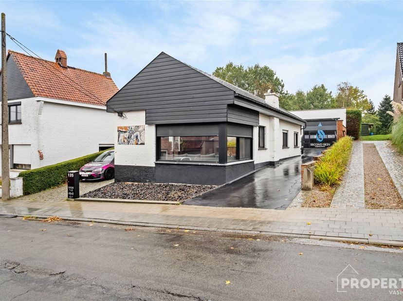 Bedrijfsvastgoed te koop in Kalvariestraat 135,
                    8510 Marke