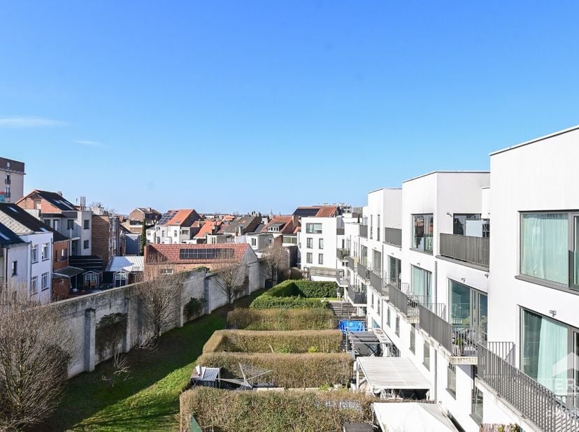 Appartement te koop in Rue Achille Detienne 3,
                    1030 Schaarbeek