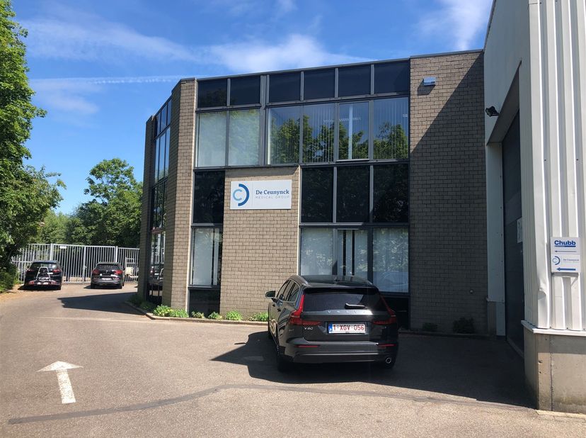 Bedrijfsvastgoed te huur in Ingberthoeveweg,
                    2630 Aartselaar