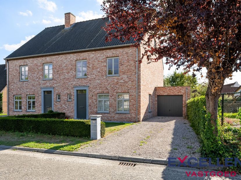 Huis te koop in ,
                    9800 Deinze