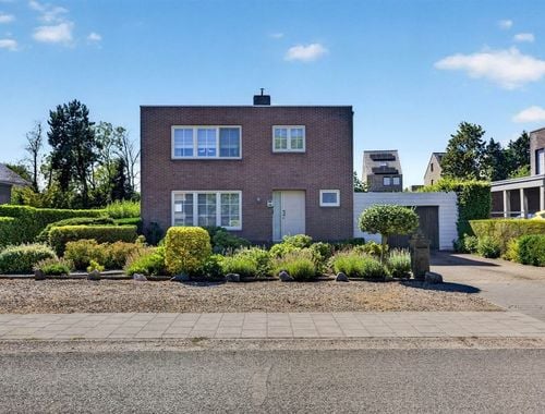                                         Woning te koop in Maaseik, € 325.000
